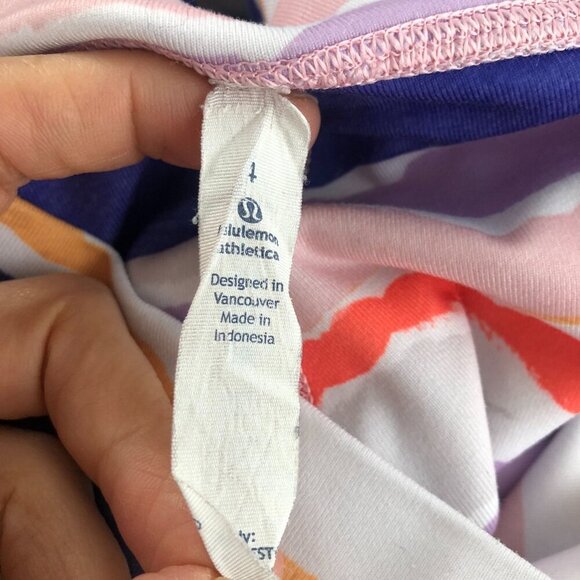 LULULEMON True Self Crop Bleacher Stripe White Iris Flower Size 4 - Picture 10 of 12